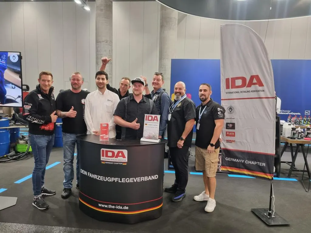Mitglieder am IDA-Stand auf der Automechanika 2022